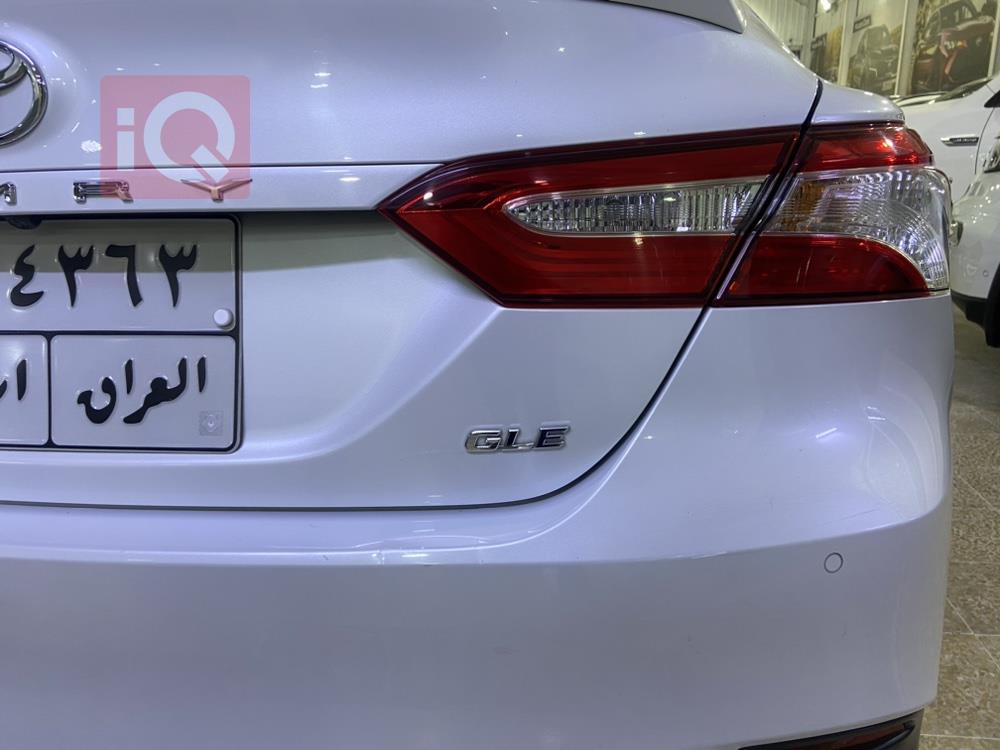 تۆیۆتا کامری
